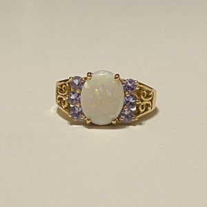 VTG 10k yellow gold opal and amethyst ring EUC